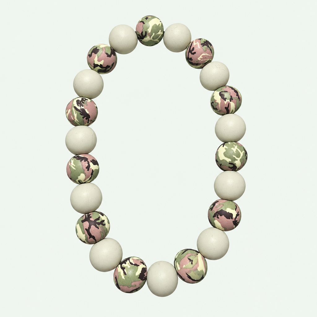 Camo kralen halsband salie groen achtergrond